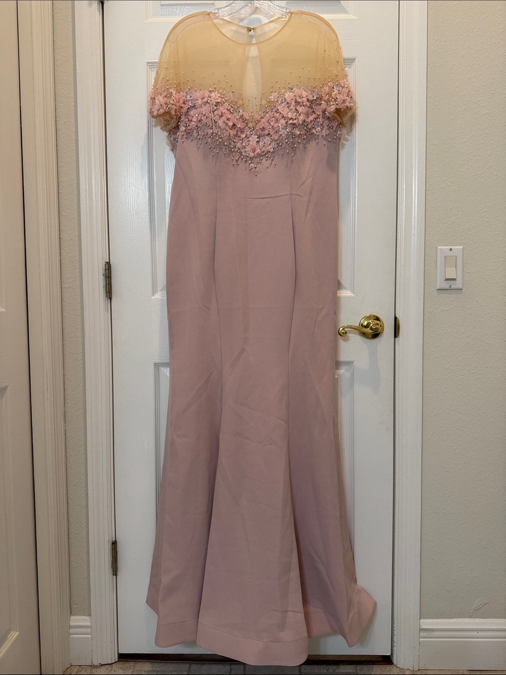 Mac Duggal 11867 Pink Crepe Mermaid Gown With Beaded Illusion Neck Size 14 NWT - Picture 4 of 10